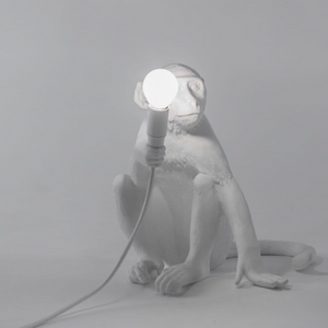 Seletti Monkey Lamp White Sitting - Abelampe Siddende