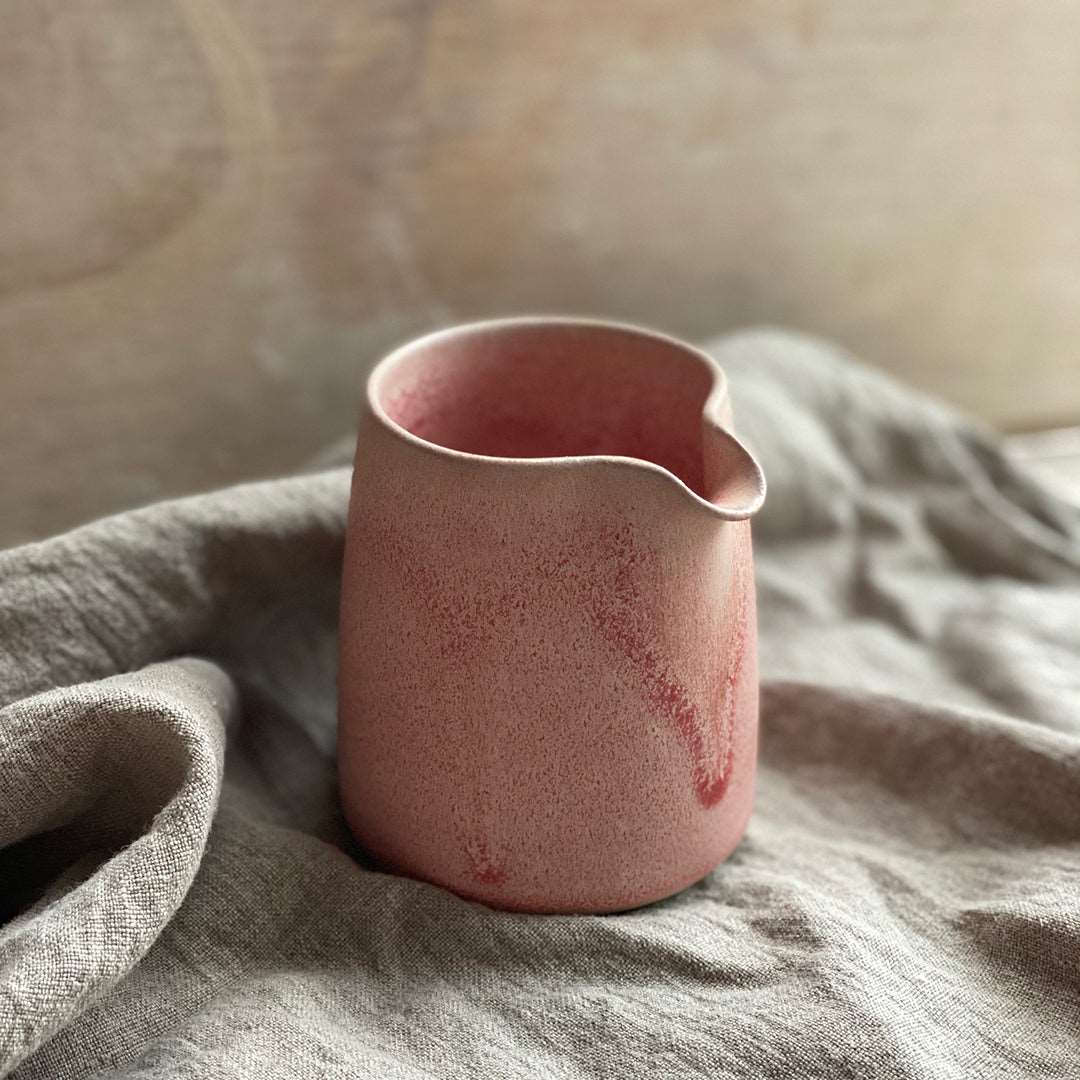 Julie Damhus ODA Handmade Milk Jug - Pink - Håndlavet Keramisk Mælkekande